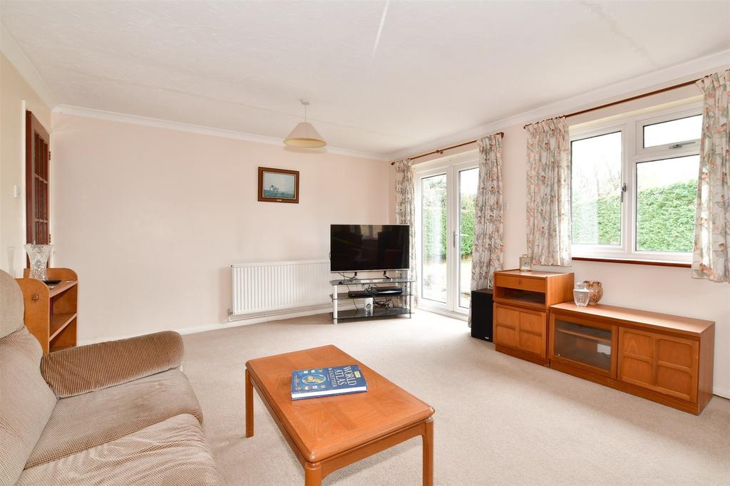 Pipers Close, Southwater, Horsham... 2 bed detached bungalow for sale £450,000