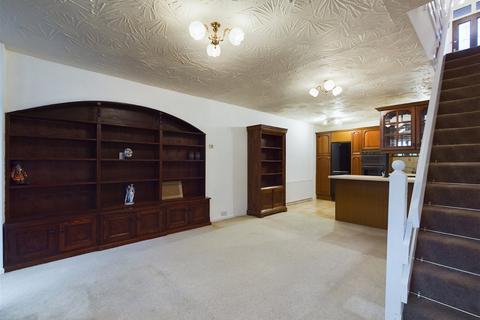 2 bedroom apartment for sale, Carrmel Court, Delph, Saddleworth