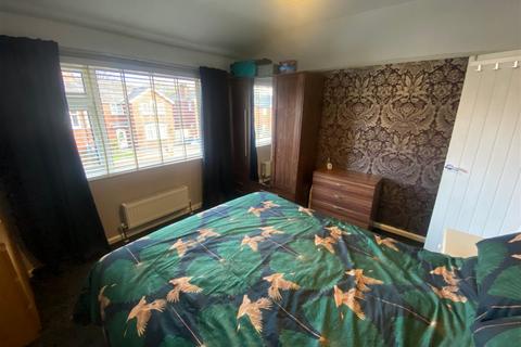 43 Birch Avenue, Oldham, OL8 3TX