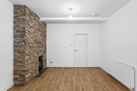 3 bedroom flat for sale, Barn Street, Strathaven, Lanarkshire