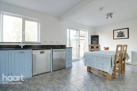 18 Middlemead, West Hanningfield, Chelmsford, CM2 8UT