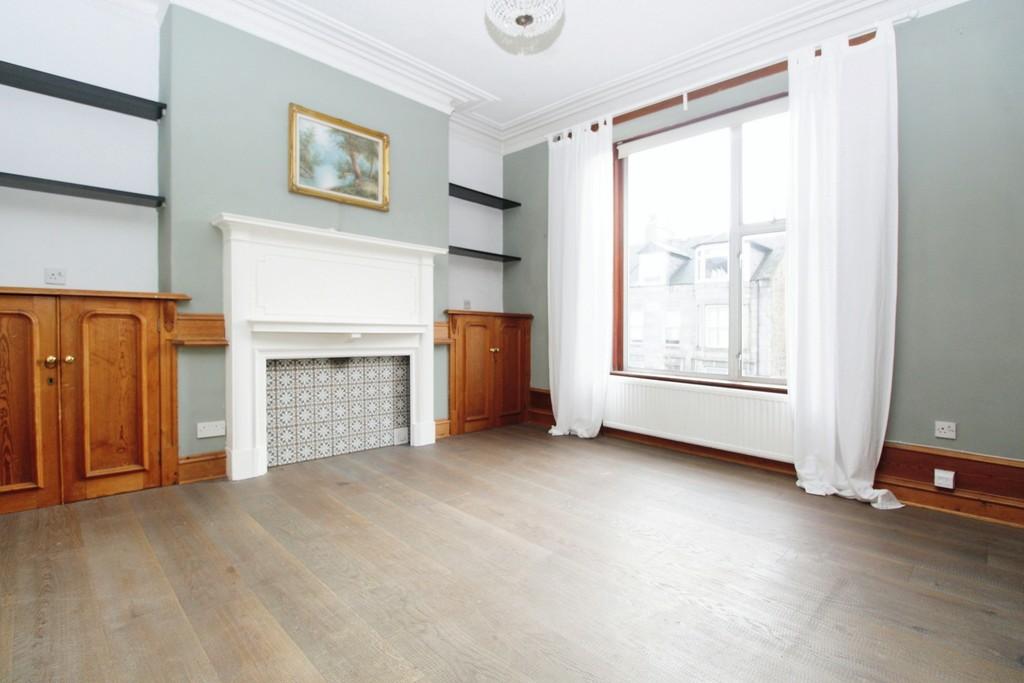 Union Grove 1FR, Aberdeen 2 bed apartment for sale £125,000