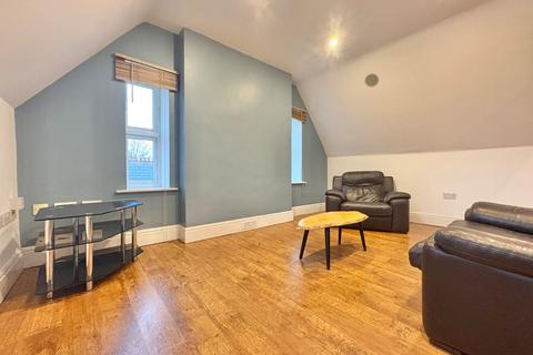 2 bedroom flat to rent, Linfield, Grove Road, Headingley, Leeds, LS6