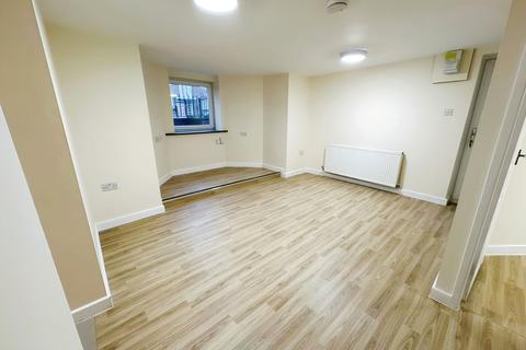 1 bedroom flat to rent, Springfield Road, Sale, Greater Manchester, M33