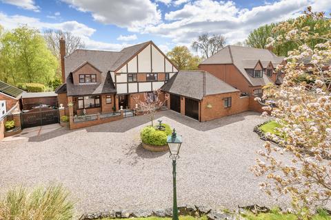 5 bedroom detached house for sale, Glendinning Way, Madeley