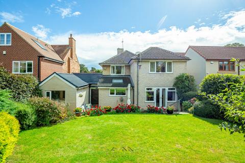 3 bedroom detached house for sale, Crowgate, Sheffield S25