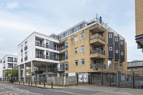 38 Hacon Square, London, E8 3QR