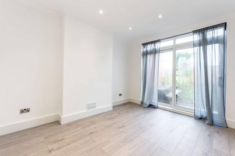 3 bedroom semi-detached house for sale - Burnley Road, Dollis Hill, London, NW10