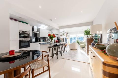125a Bathurst Gardens, London, NW10 5JJ