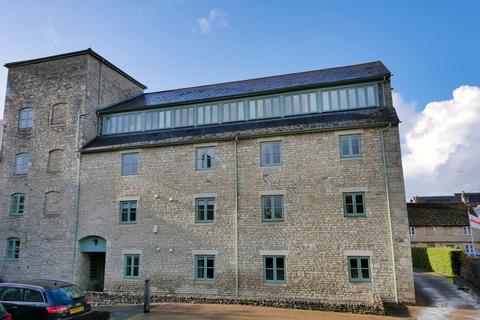 undefined, Lewis Lane, CIRENCESTER