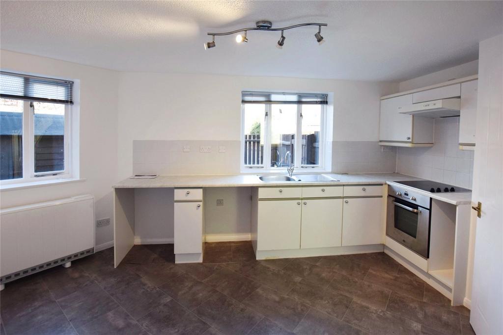 Bicester, Oxfordshire OX26 2 bed terraced house to rent £1,200 pcm (£