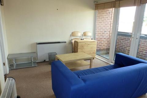 1 bedroom flat to rent, KNIGHTTHORPE COURT BURNS ROAD LOUGHBOROUGH