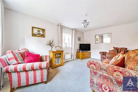 3 Bianca Close, Brackley, NN13 6GY