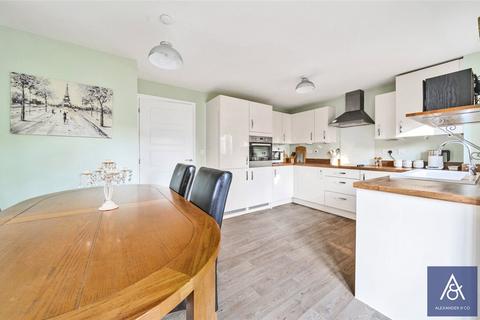 3 Bianca Close, Brackley, NN13 6GY