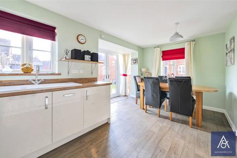 3 Bianca Close, Brackley, NN13 6GY