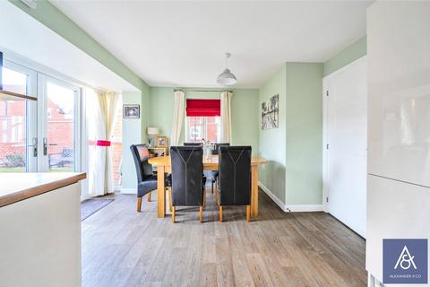 3 Bianca Close, Brackley, NN13 6GY