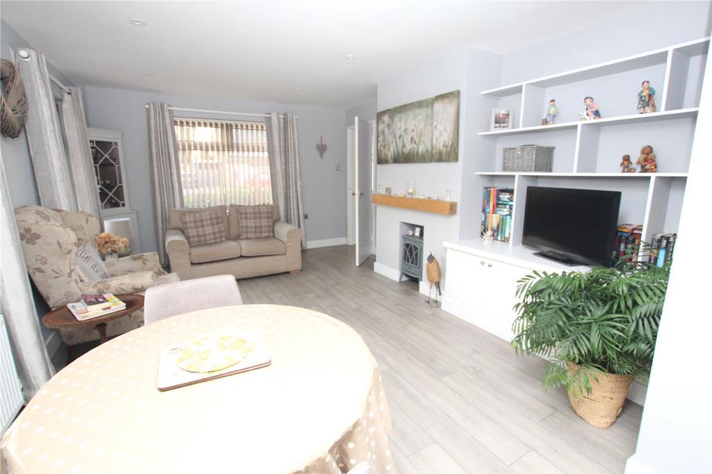 Middleton Cheney, Banbury OX17 2 bed bungalow for sale £365,000