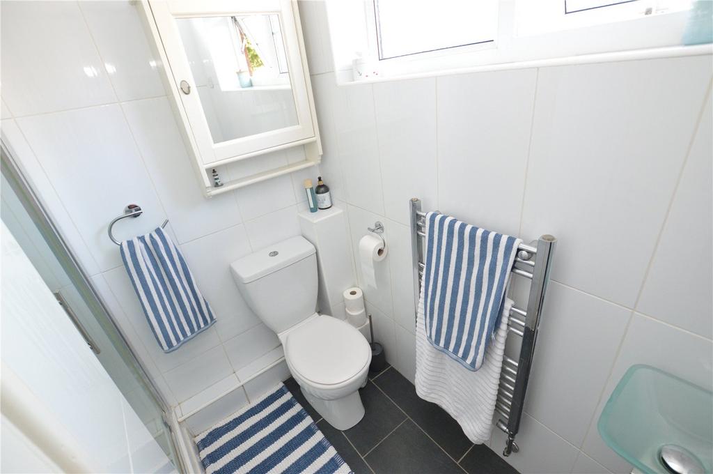 Gf Shower Room