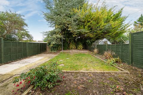 3 bedroom semi-detached house for sale, Evelyn Road, Bedfordshire LU5