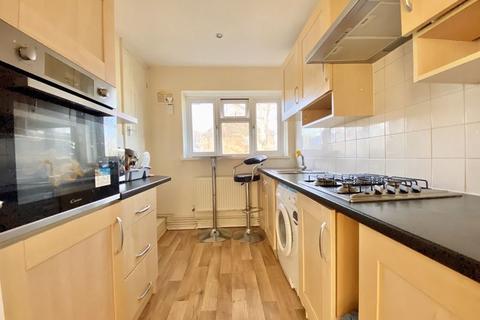 2 bedroom maisonette for sale - Gibbons Road, Four Oaks, Sutton Coldfield, B75 5HB