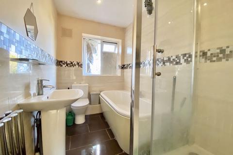 60 Gibbons Road, Sutton Coldfield, B75 5HB