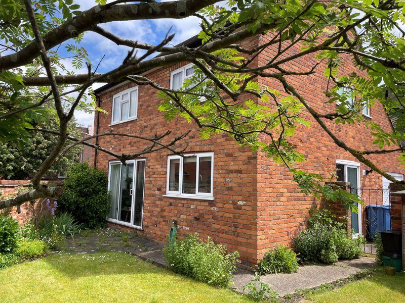 Princes Risborough 3 bed detached house for sale £450,000