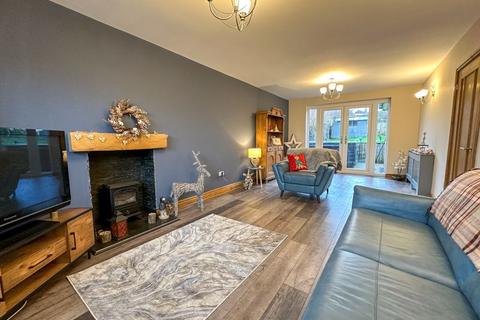 59 Derek Drive, Stoke-on-trent, ST1 6BX