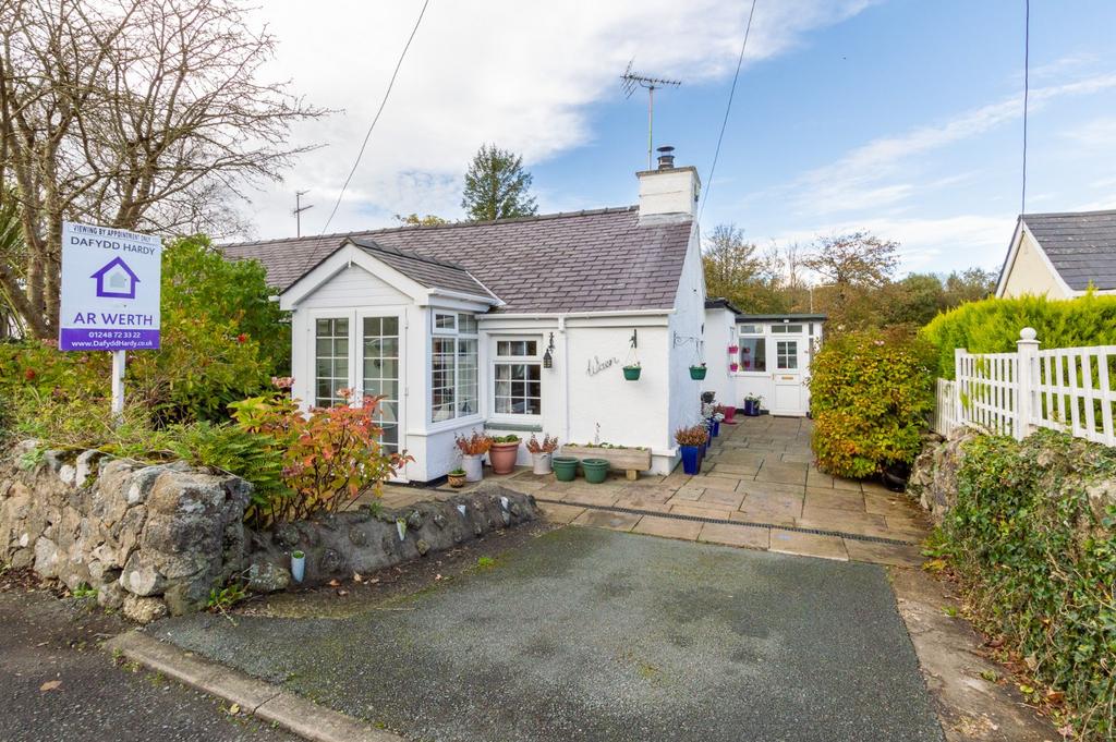 Bwlch, TynYGongl, Isle of Anglesey, LL74 2 bed bungalow for sale £
