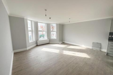 2 bedroom flat to rent, Western Road, Bexhill on Sea, East Sussex, TN40 1DX