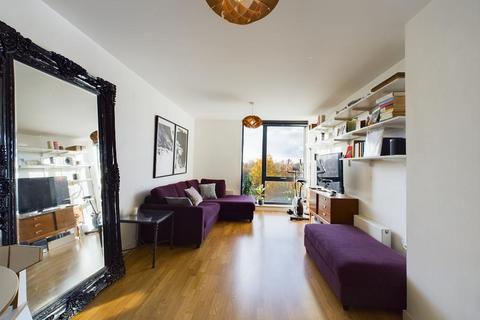 1 bedroom apartment for sale, 4 Triangle Road, London, E8 3SP