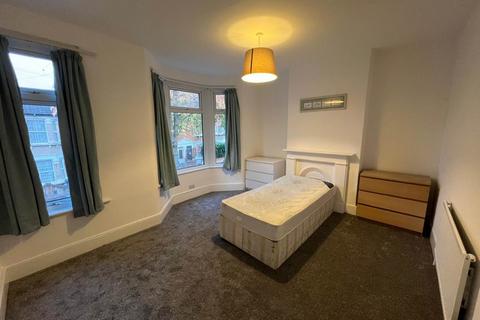 4 bedroom house to rent, Devonshire Road, Walthamstow, London