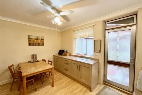 11 Mather Road, Sheffield, S9 4GN