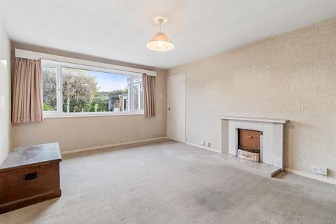 28 Durham Close, Cheltenham, GL51 3DF