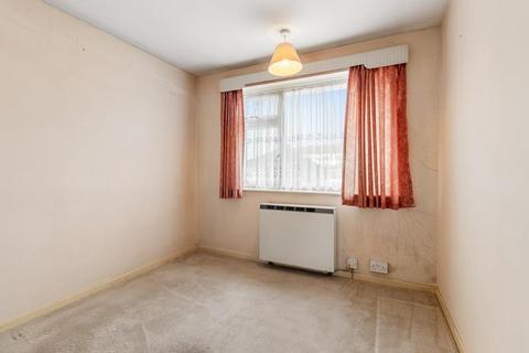 28 Durham Close, Cheltenham, GL51 3DF