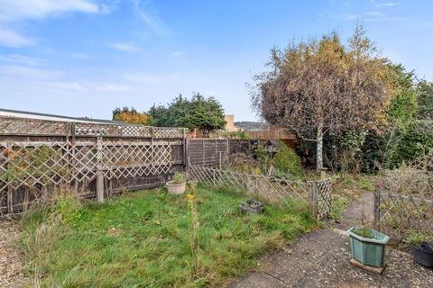28 Durham Close, Cheltenham, GL51 3DF