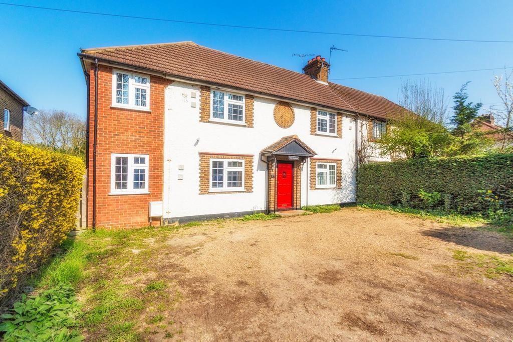 Thorney Mill Road, Iver SL0 4 bed semidetached house for sale £850,000