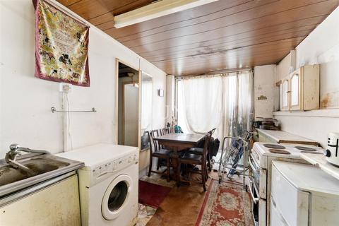 7 Aldworth Road, London, E15 4DN