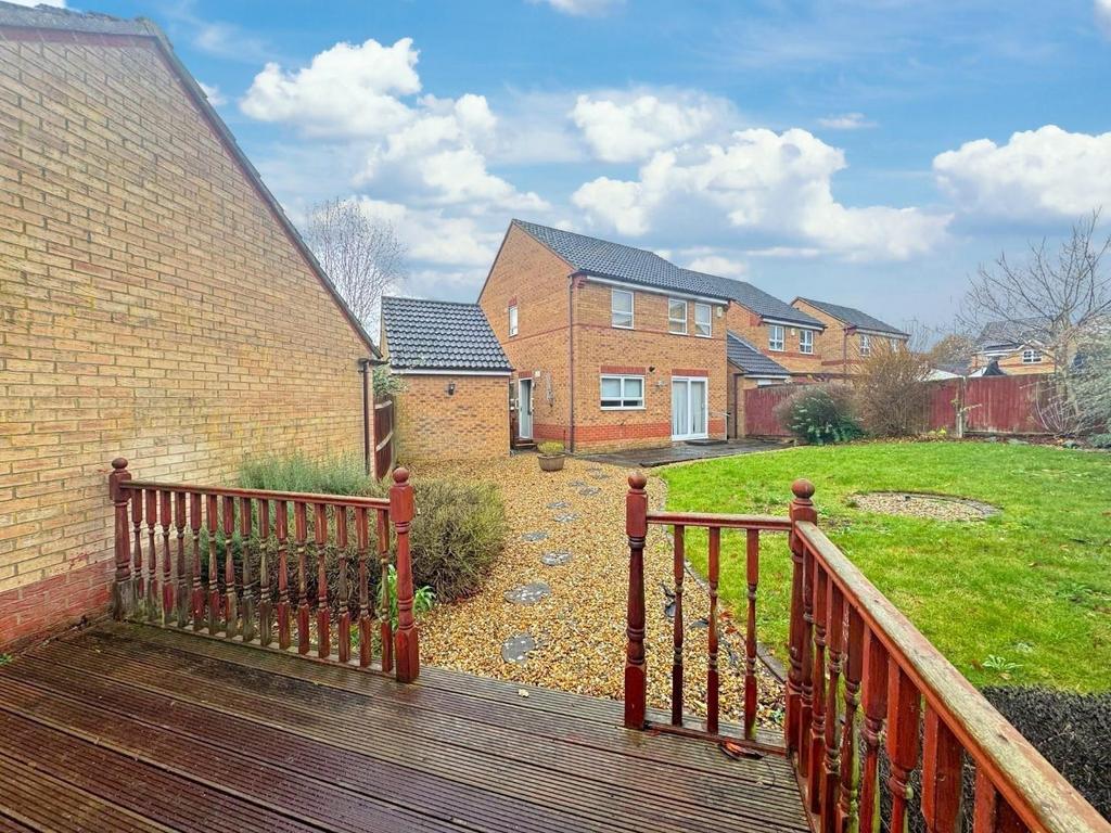 Wingfield Drive, Potton SG19 3 bed detached house for sale £385,000