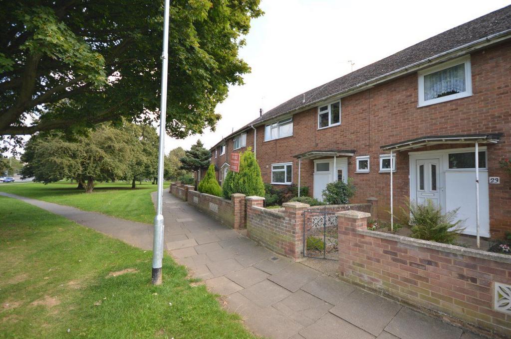 Seaton Crescent 4 bed terraced house £995 pcm (£230 pw)