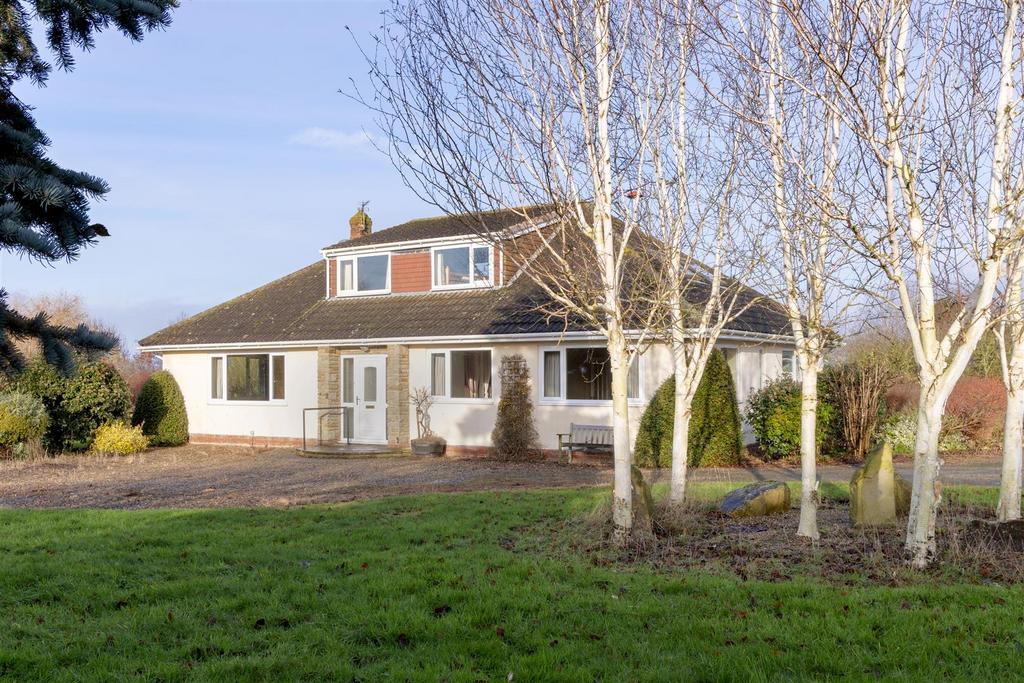 Yarm TS15 5 bed detached house for sale £795,000