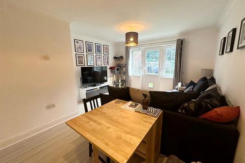 2 bedroom end of terrace house for sale - Farmstead Close, Four Oaks, Sutton Coldfield