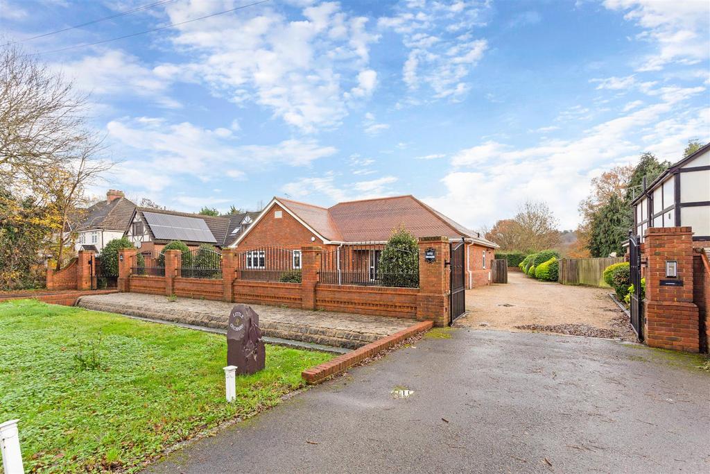 Green Road, Thorpe 4 bed detached house for sale £1,350,000