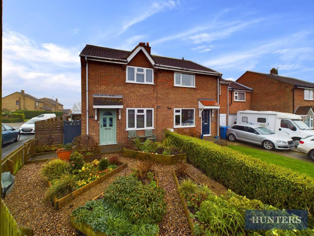 Constable Road, Hunmanby, Filey 2 bed end of terrace house for sale £