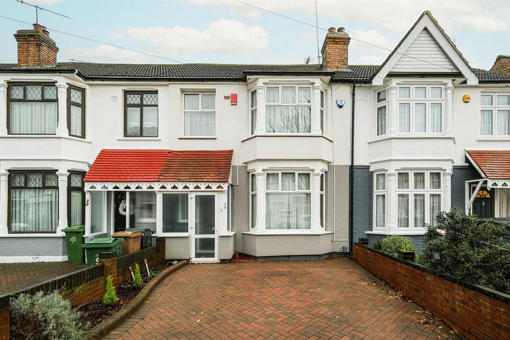 Middleton Avenue, Chingford 3 bed terraced house for sale £525,000
