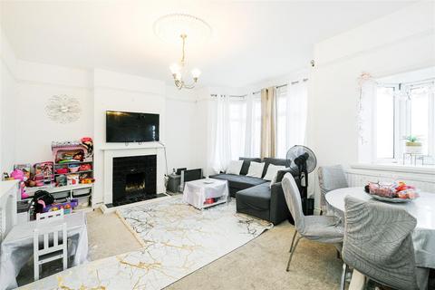 2 bedroom flat for sale, St. Albans Crescent, Woodford Green