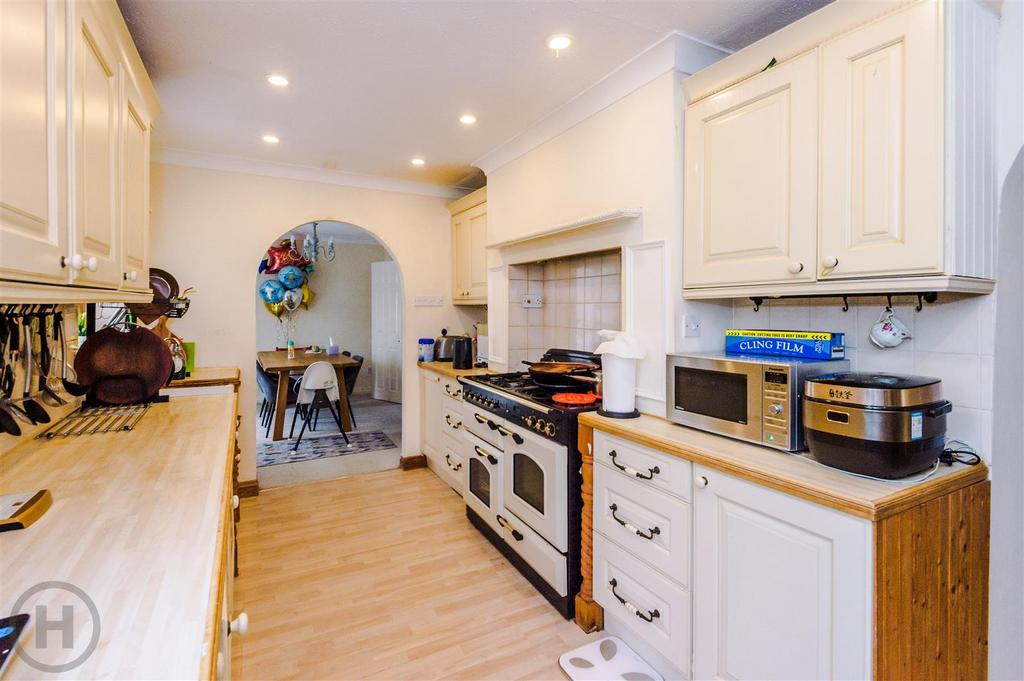 Chalfont Drive, Astley, Manchester 4 bed detached house £1,550 pcm (£