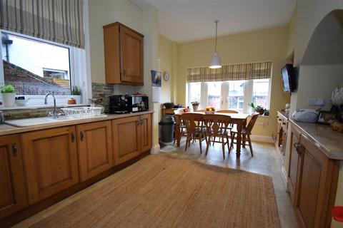 4 bedroom terraced house for sale, Morpeth Avenue, South Shields