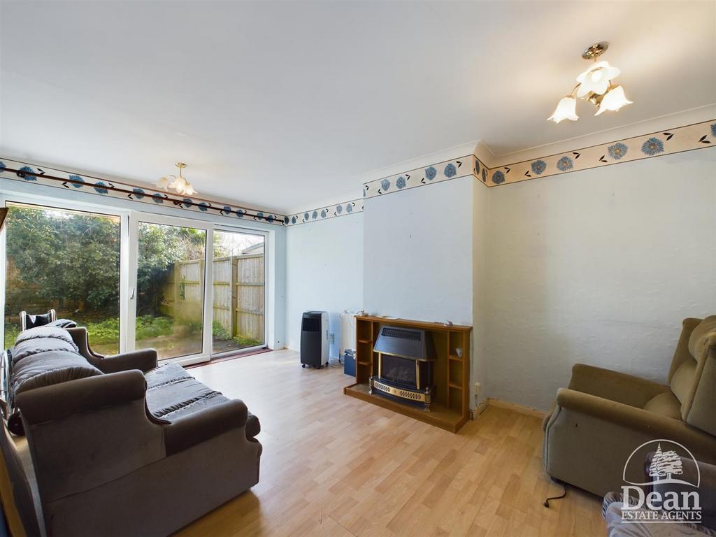 Lancaster Drive, Lydney 2 bed semidetached bungalow for sale £220,000