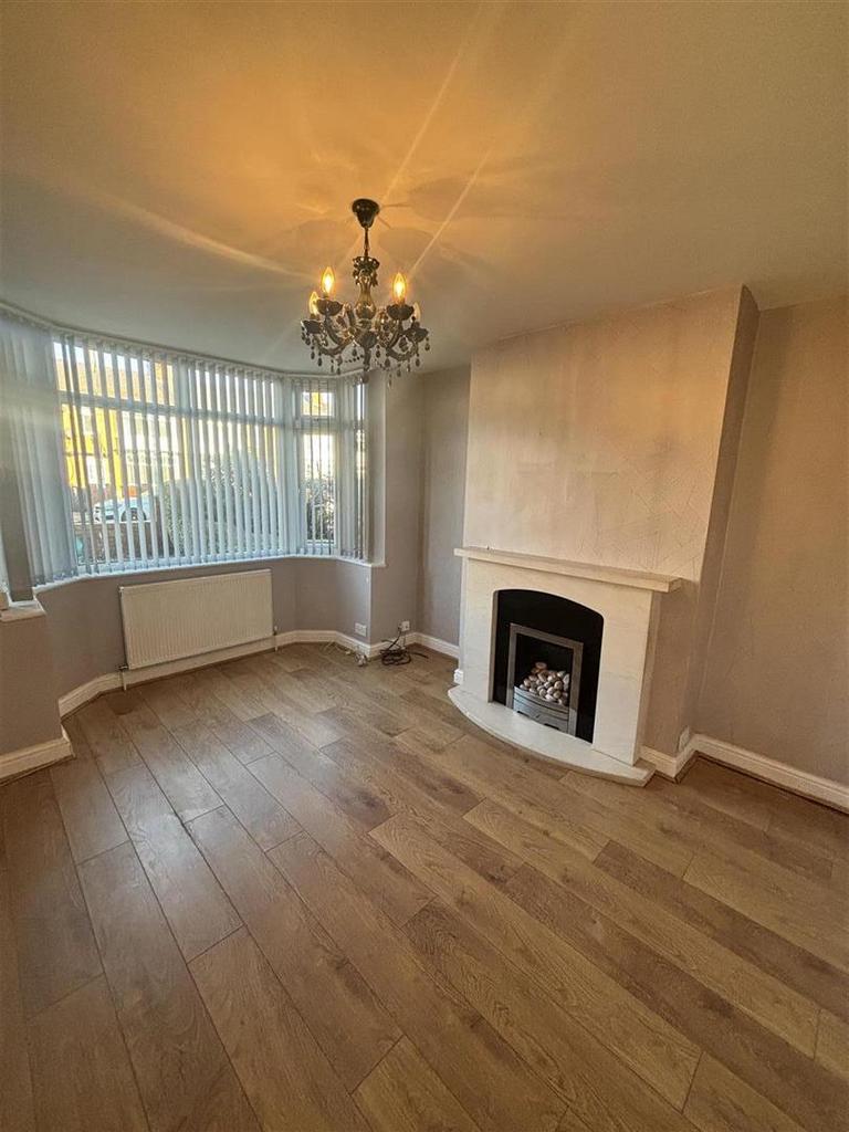 Louis Drive, Hull 3 bed terraced house to rent £895 pcm (£207 pw)