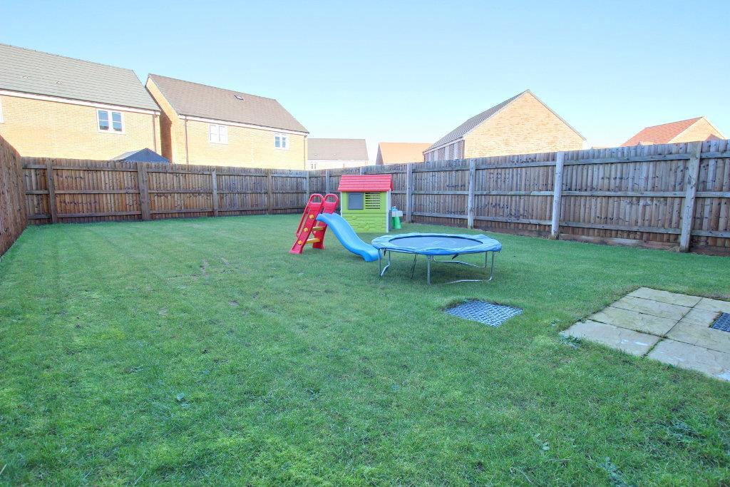 Woodpecker Drive, Off Minster Way 3 bed end of terrace house for sale